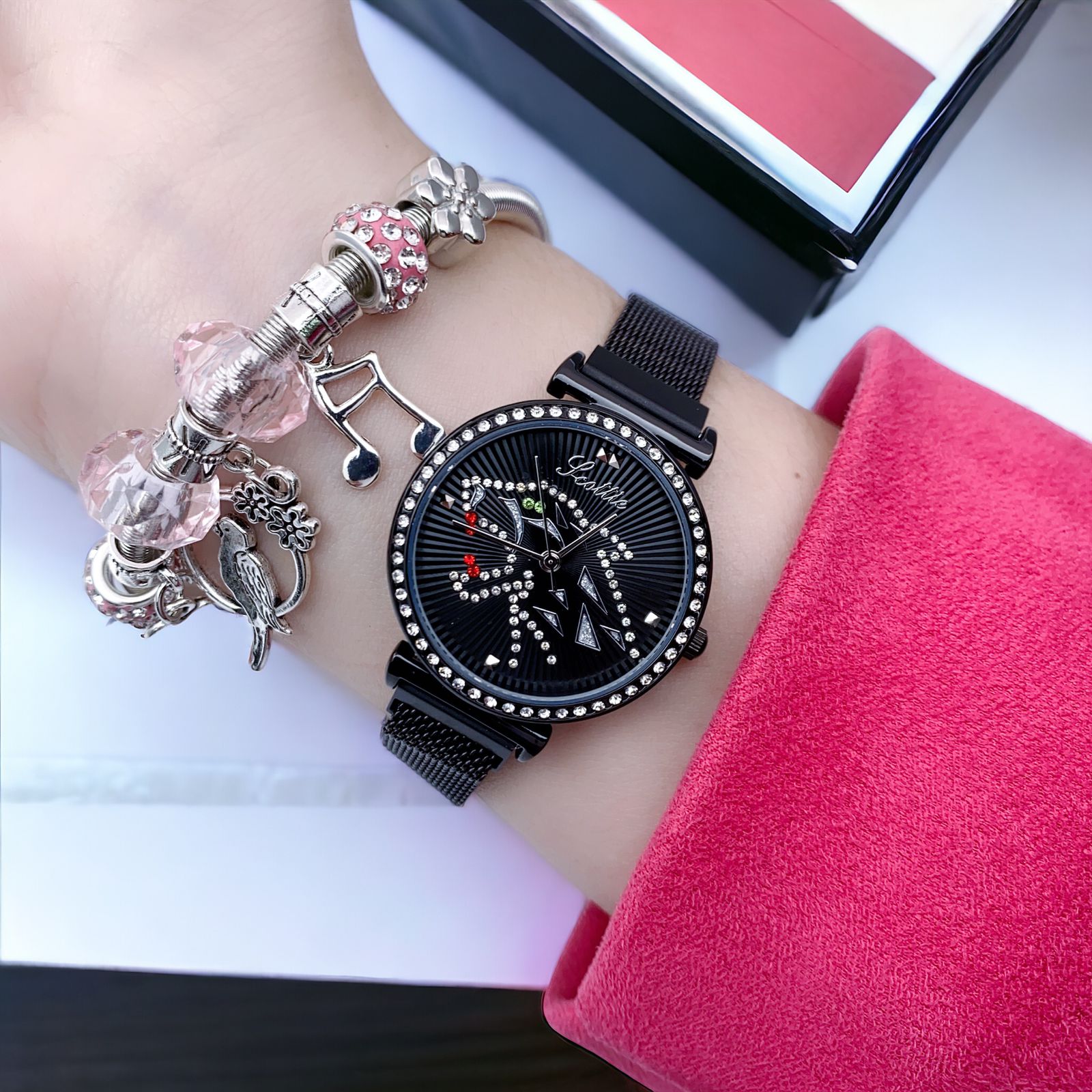 Regalo Perfecto para Amor y Amistad: Hermoso Set de Reloj y Pulsera