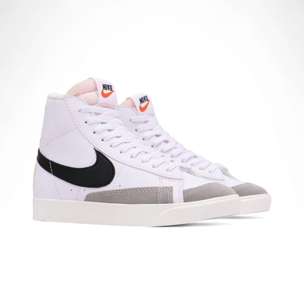 BOTA NIKE BLAZER